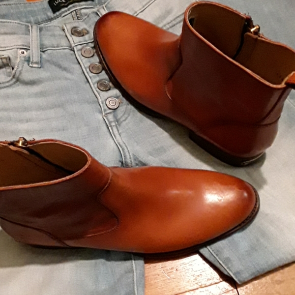 FRYE ANKLE BOOTIES 8M - Picture 5 of 5